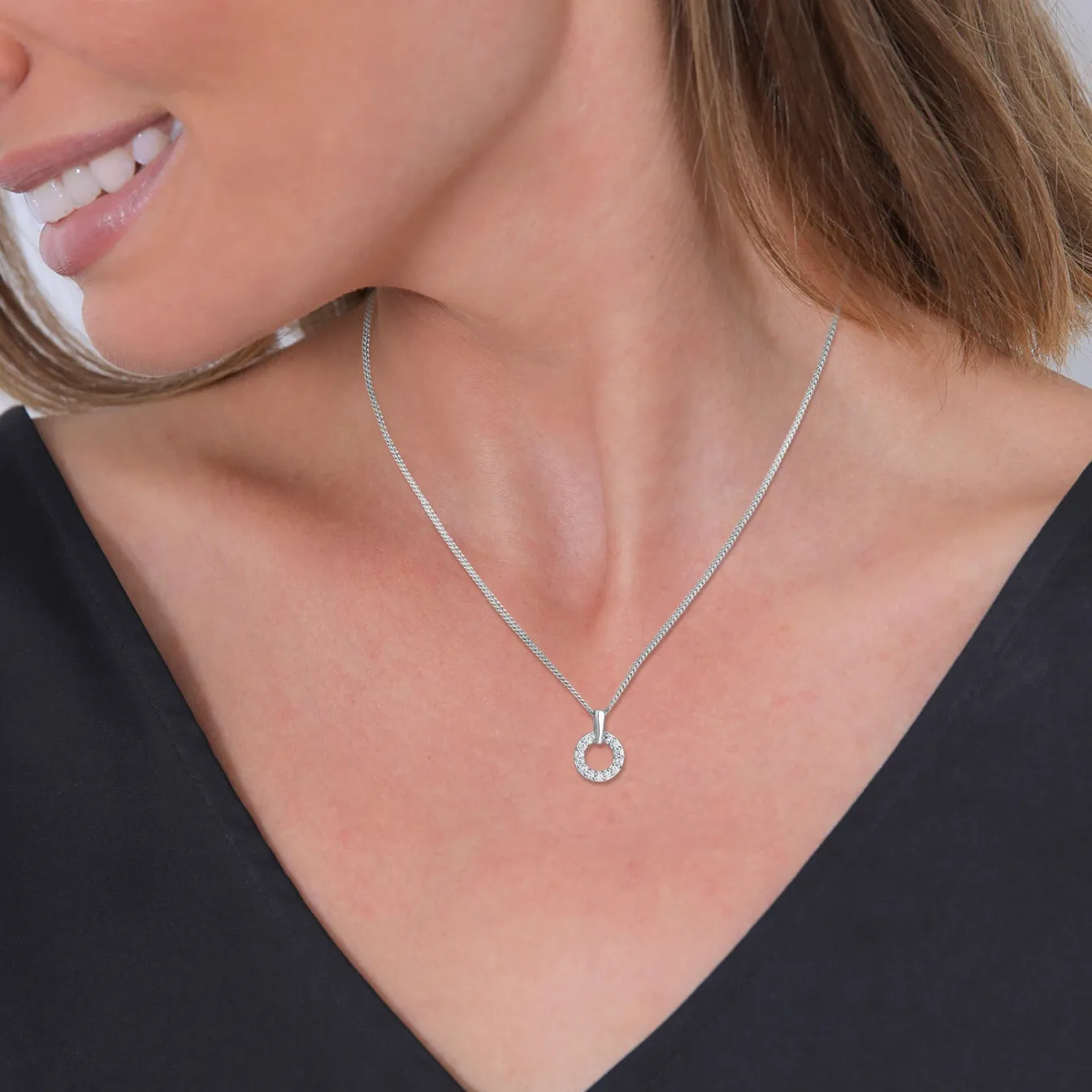 Elli "Halskette | Kreis mit Labordiamanten (0.052 ct)< Diamanten|Halsketten