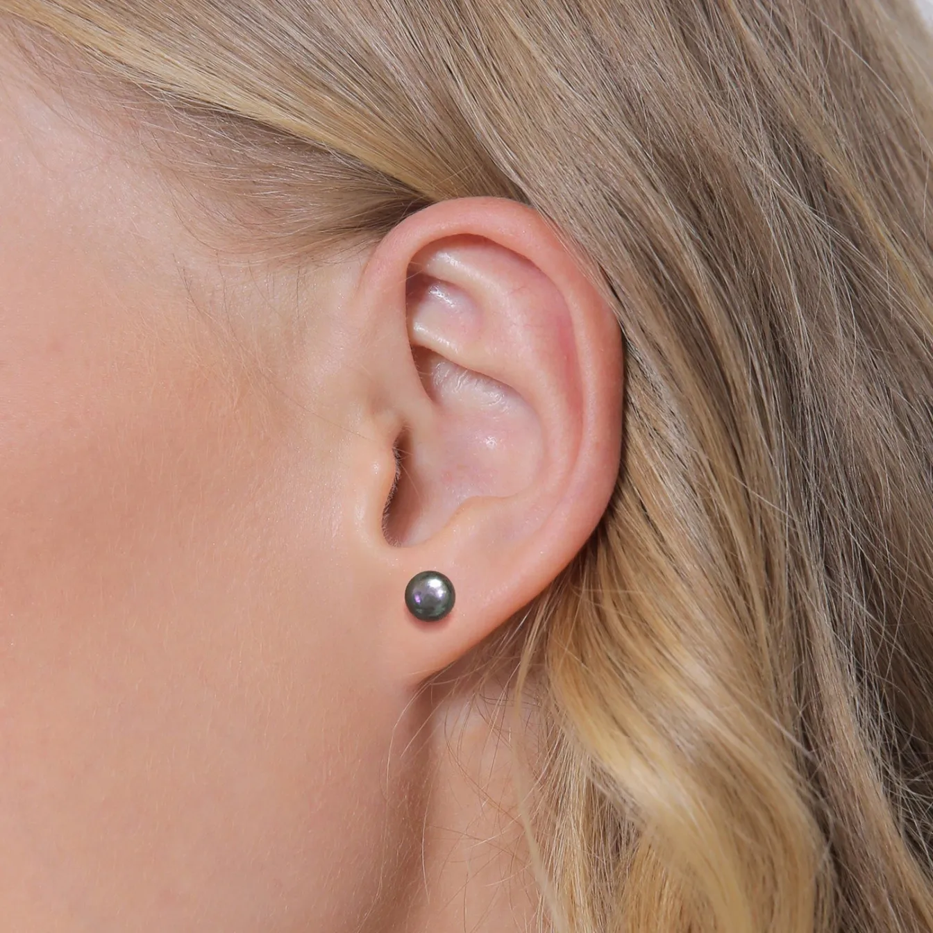 Elli "Ohrstecker Rund | Süßwasserzuchtperle (Grau)< Perlen|Ohrringe