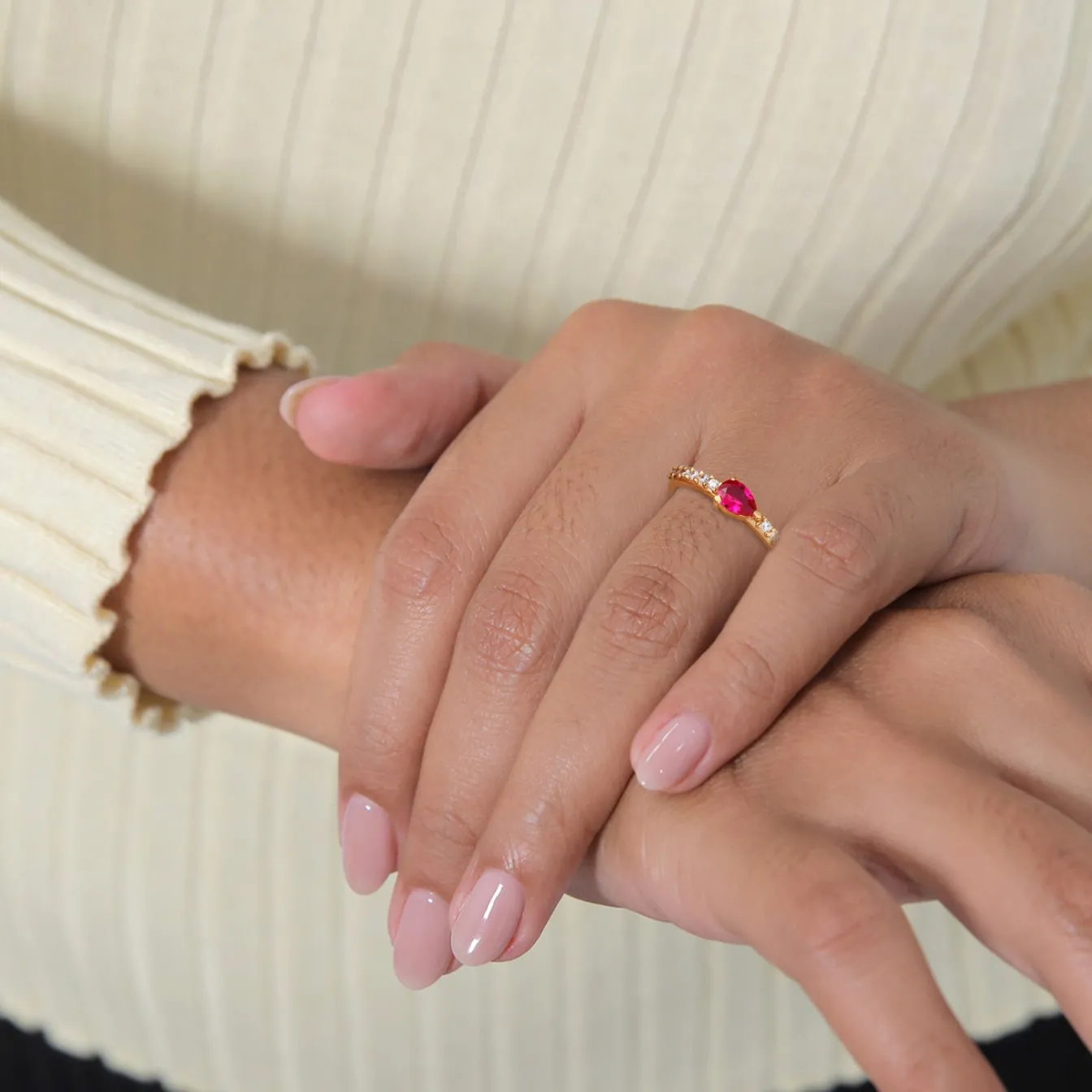 Elli "Ring Tropfen | Zirkonia, Rubin (Weiß, Pink)< Ringe|Vergoldet